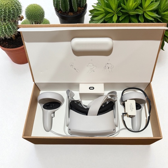 Oculus QUEST 2 - 256GB From Facebook - Picture 2 of 10